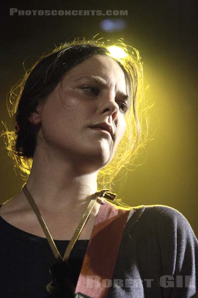 SCOUT NIBLETT - 2008-05-24 - PARIS - La Maroquinerie - Emma Louise Niblett